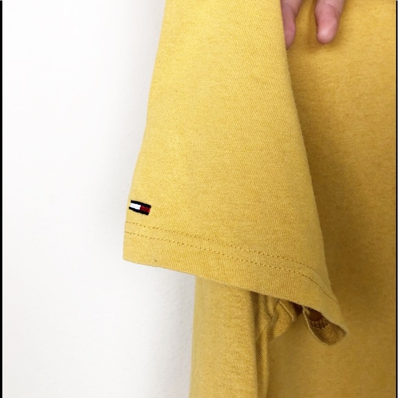 Tommy Hilfiger Spellout Velvet Letters Womens Top - Picture 3 of 4